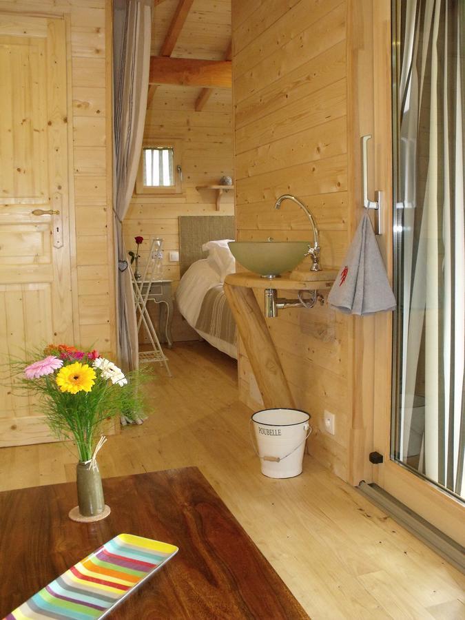 La Cabane Du Vieux Chene Susmiou Buitenkant foto